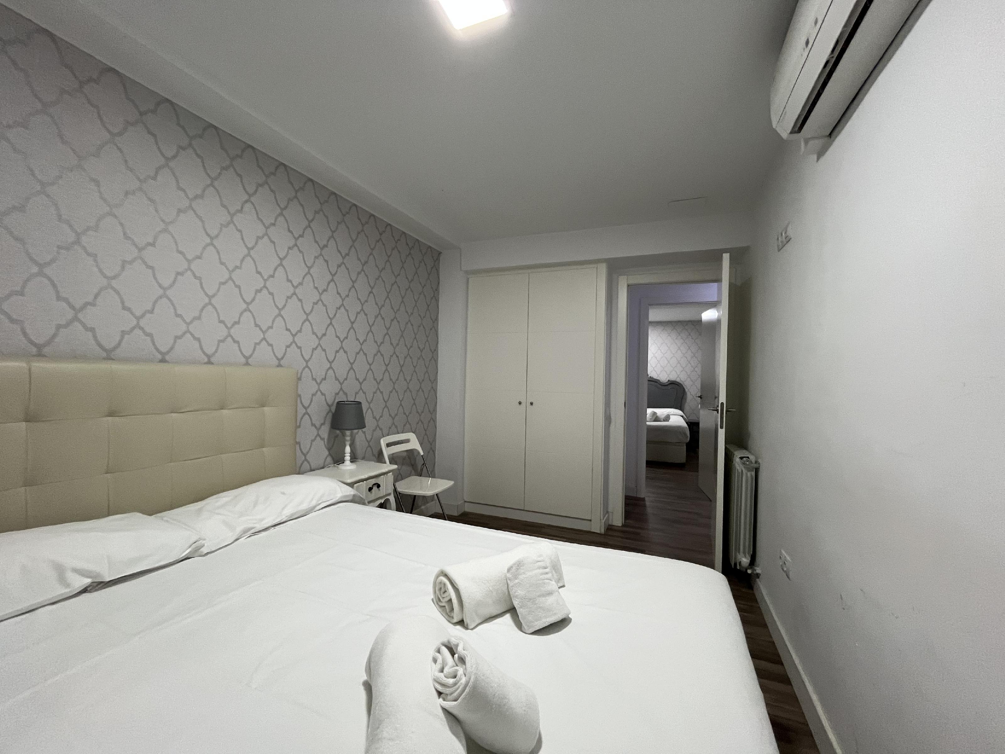 Imagen 24 Piso en venta en Girona / Pis de 90 m2 a la Plaça del Lleò. Llicencia Turistica. 