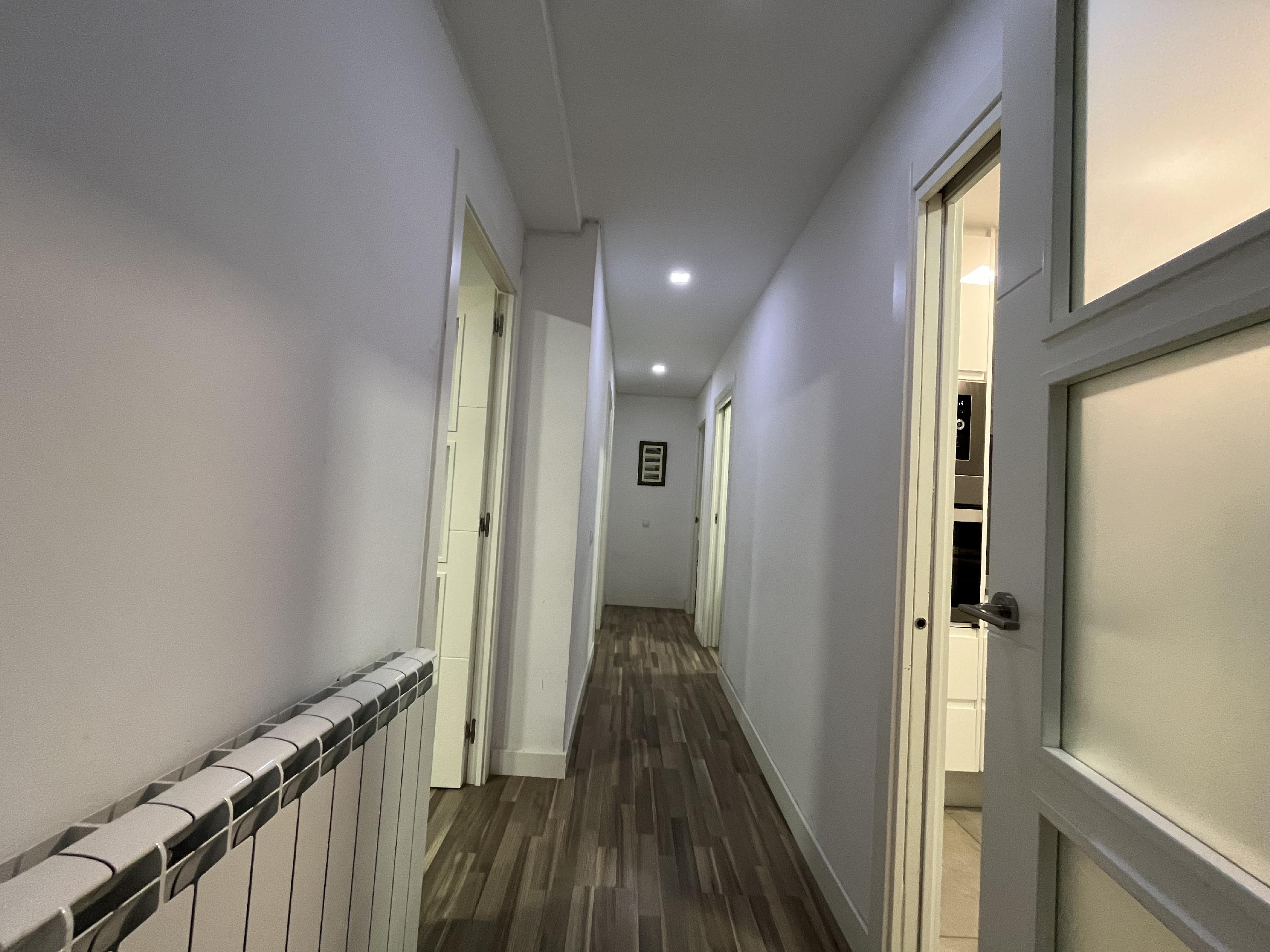 Imagen 14 Piso en venta en Girona / Pis de 90 m2 a la Plaça del Lleò. Llicencia Turistica. 