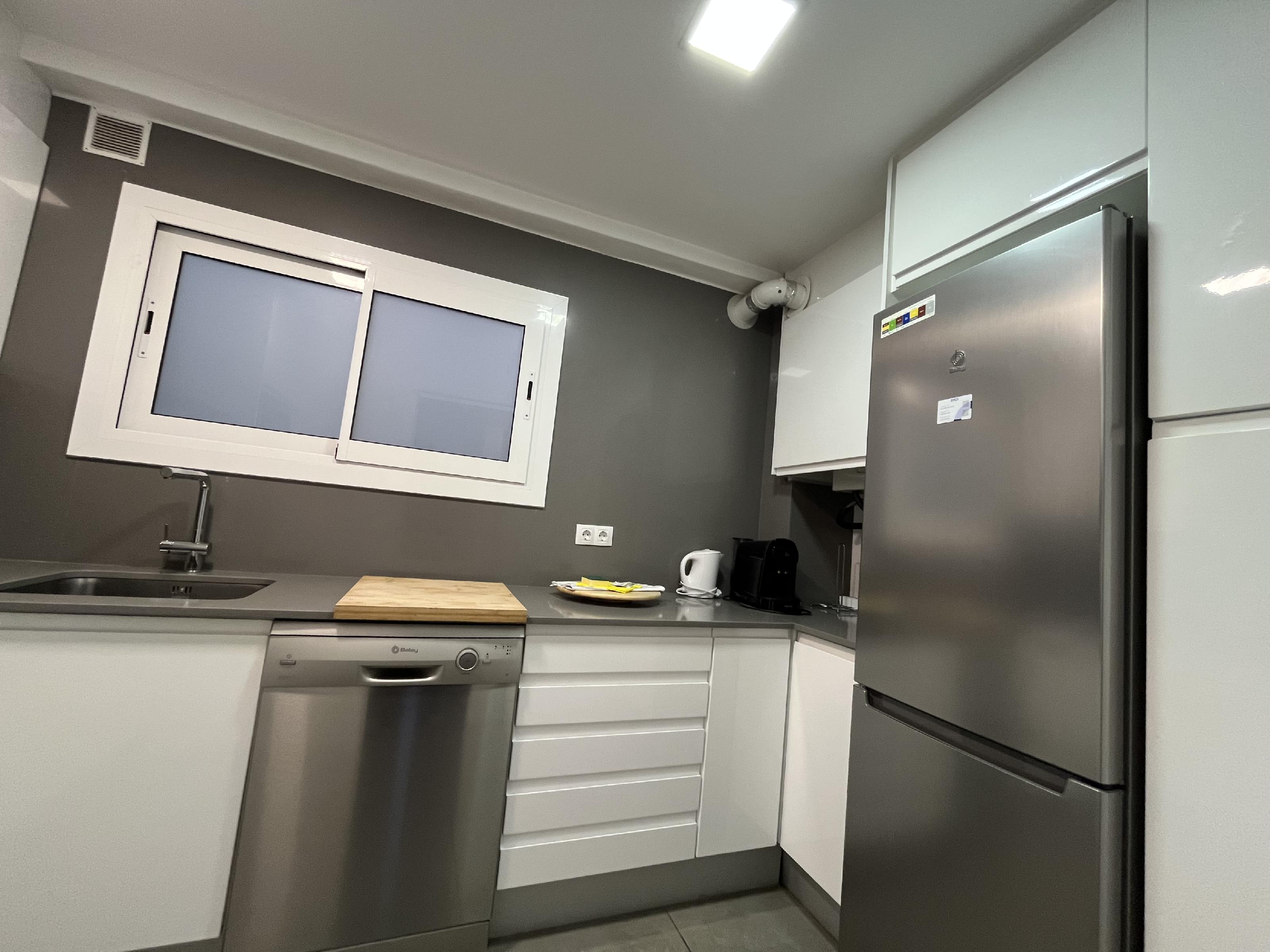 Imagen 12 Piso en venta en Girona / Pis de 90 m2 a la Plaça del Lleò. Llicencia Turistica. 