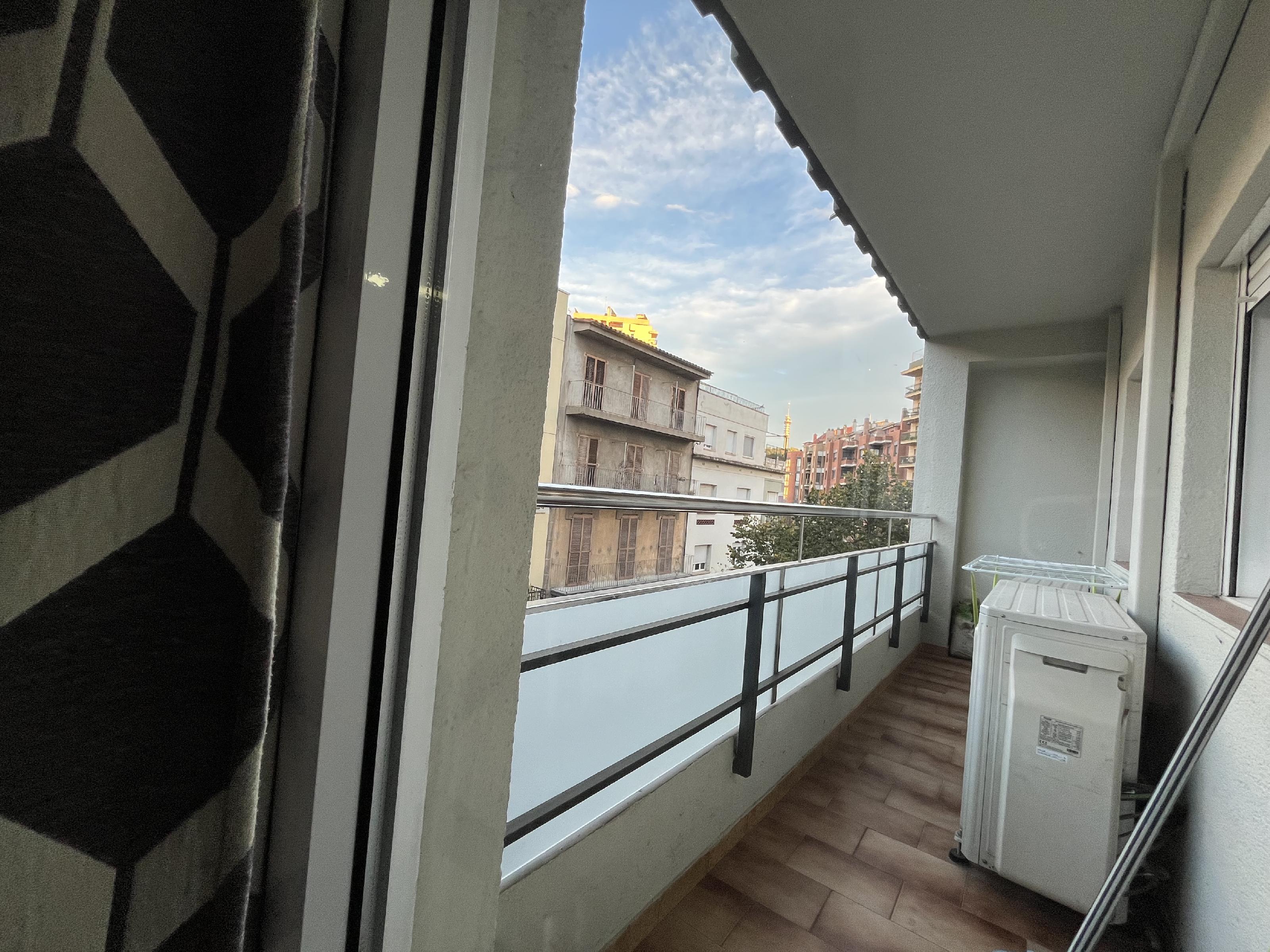 Imagen 7 Piso en venta en Girona / Pis de 90 m2 a la Plaça del Lleò. Llicencia Turistica. 