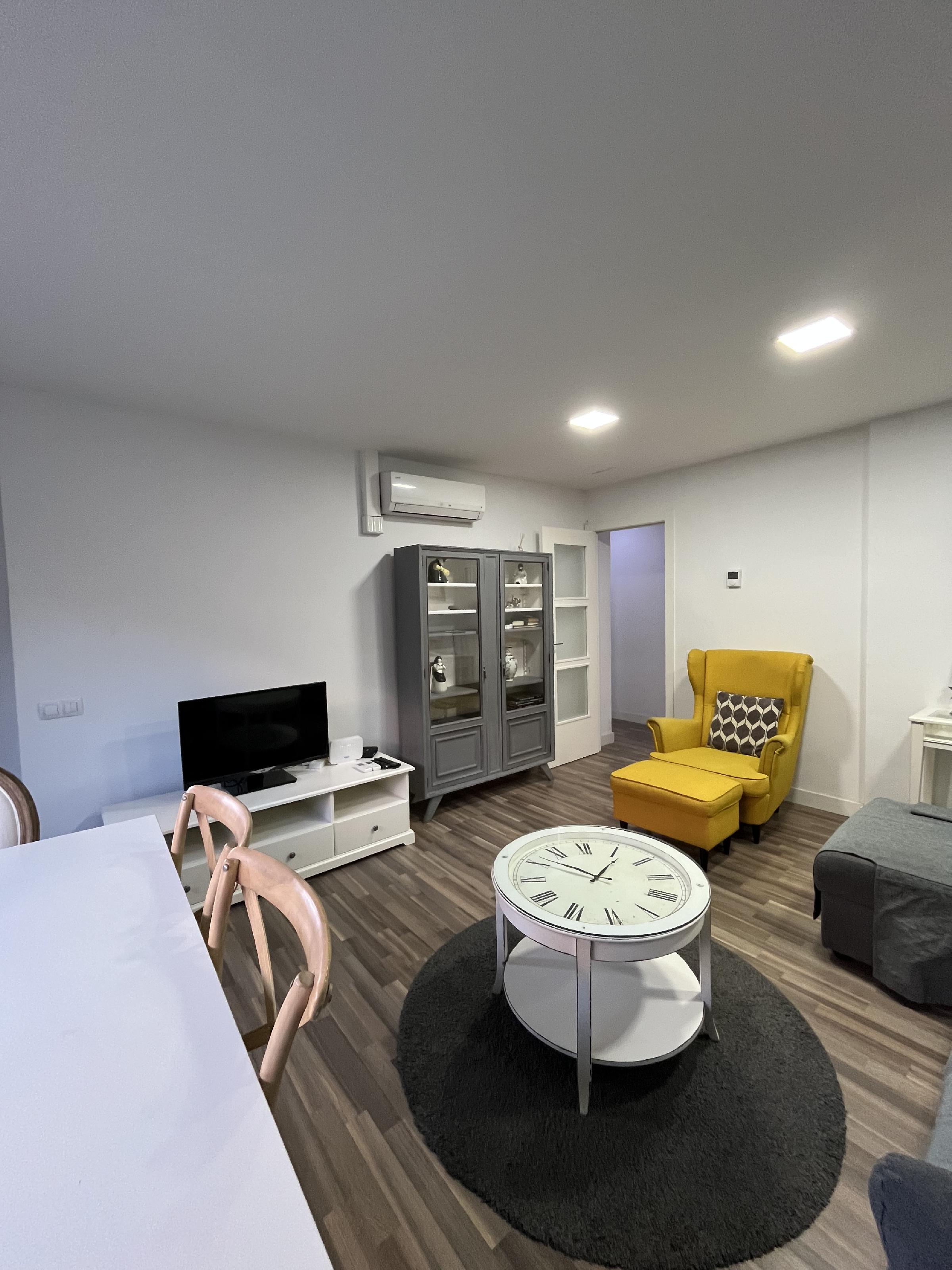 Imagen 6 Piso en venta en Girona / Pis de 90 m2 a la Plaça del Lleò. Llicencia Turistica. 