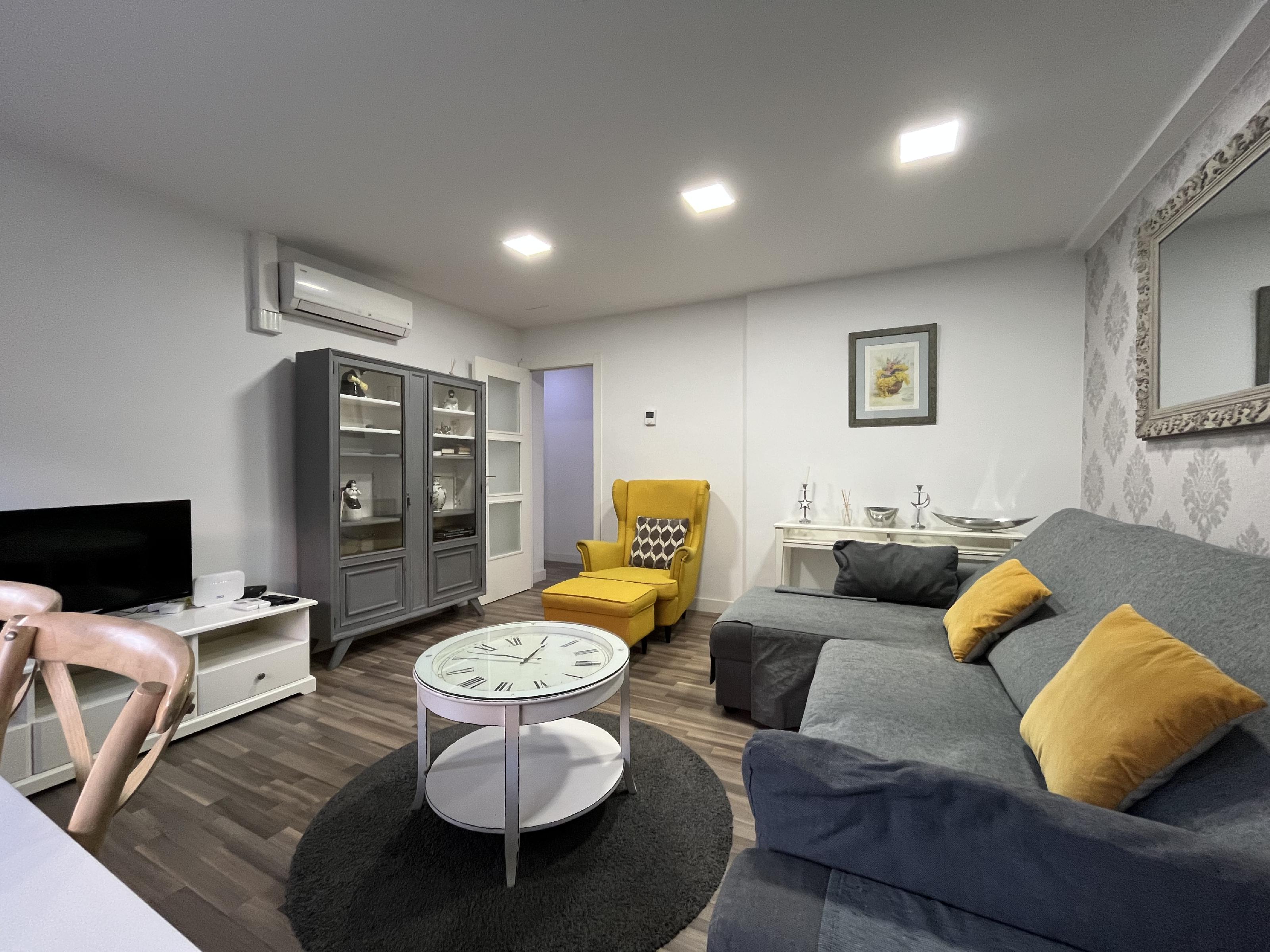 Imagen 4 Piso en venta en Girona / Pis de 90 m2 a la Plaça del Lleò. Llicencia Turistica. 