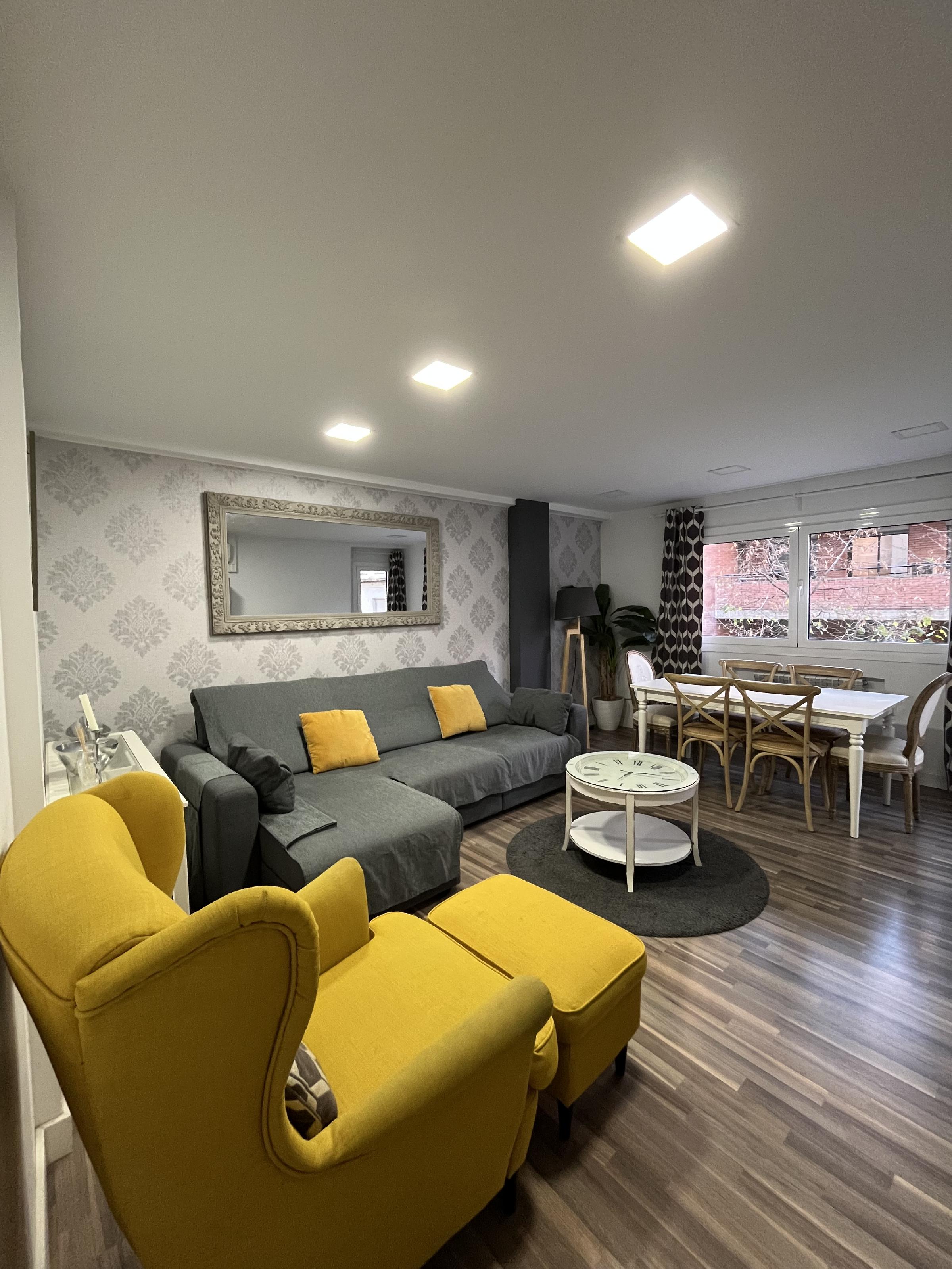 Imagen 2 Piso en venta en Girona / Pis de 90 m2 a la Plaça del Lleò. Llicencia Turistica. 