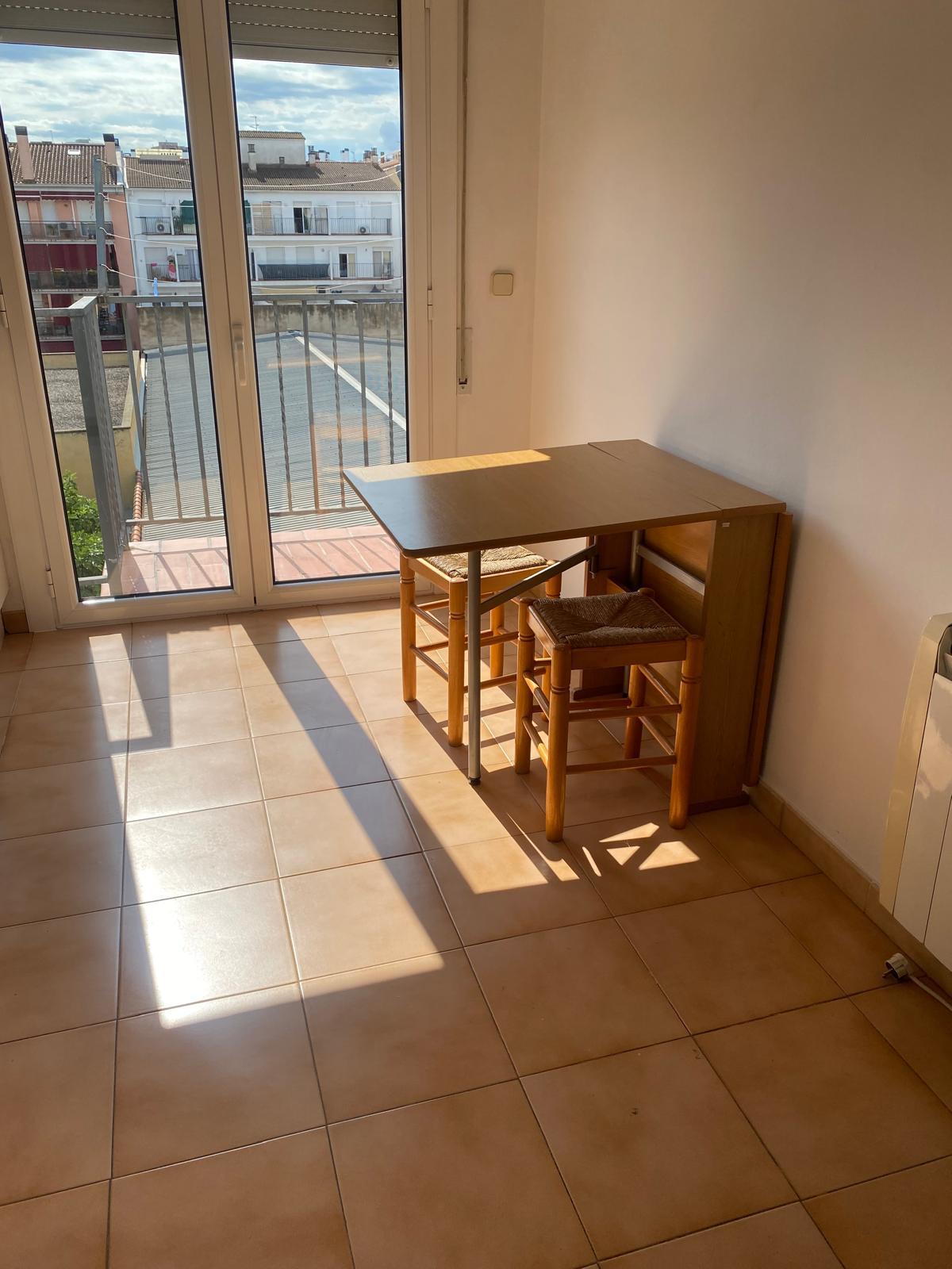 Imagen 1 Piso en alquiler en Girona / Pis de 43m2 a la zona dels Quimics - Girona
