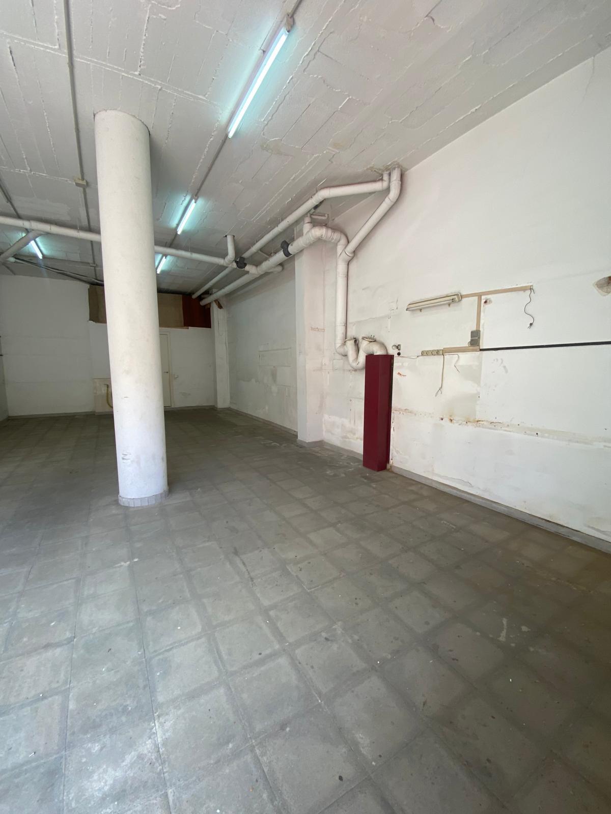Imagen 3 Local Comercial en alquiler en Girona / Local diafan de 66 m2 a l´Eixample sud
