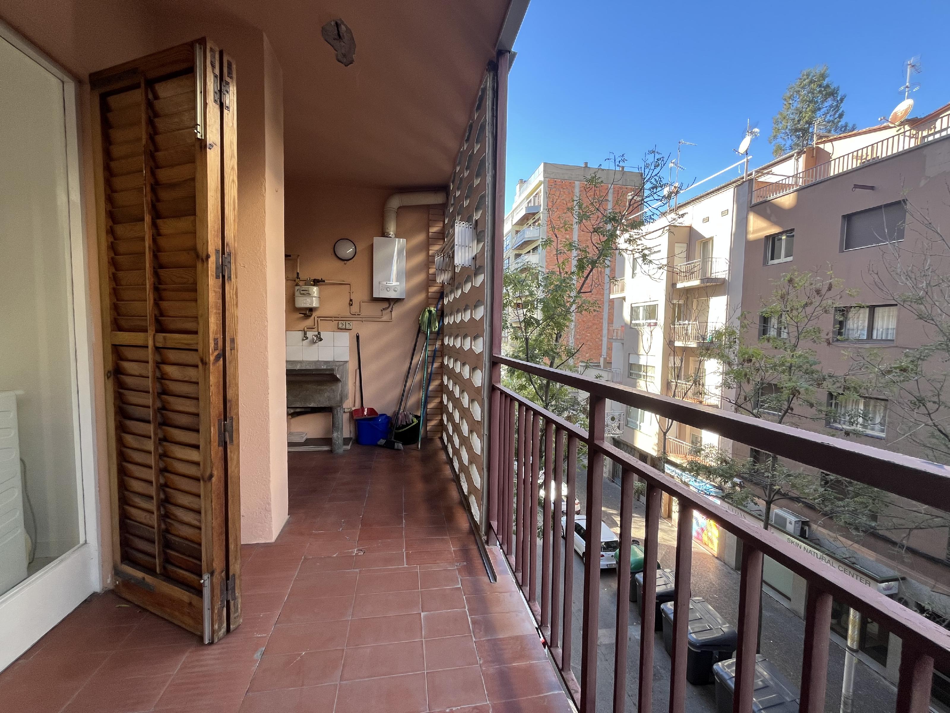Imagen 5 Piso en venta en Girona / Pis de 105m2 al costat del Masmitjà. Amb parking.