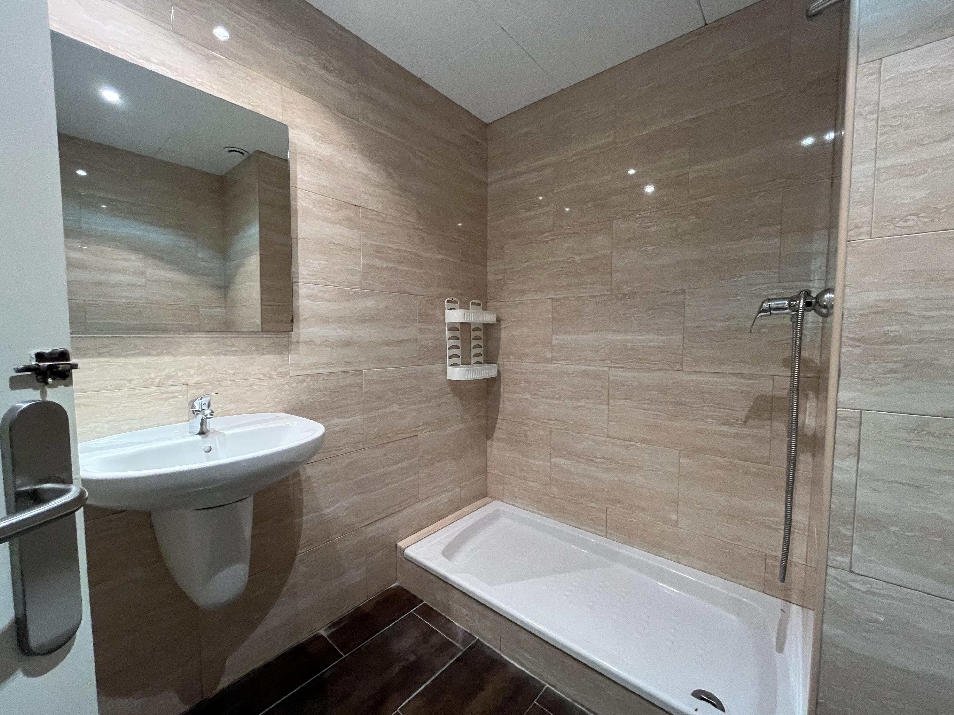 Imagen 15 Piso en venta en Girona / Pis de 105m2 al costat del Masmitjà. Amb parking.