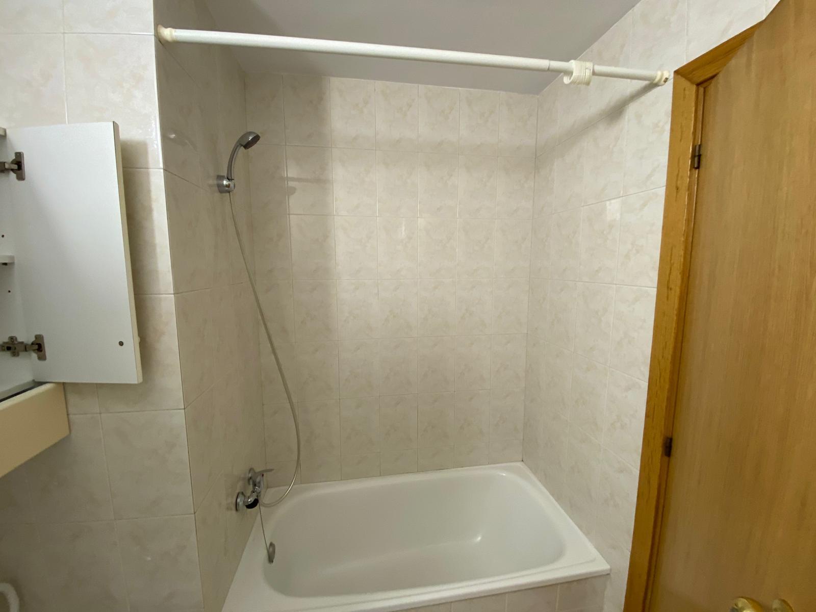 Imagen 6 Piso en venta en Girona / Pis de 43 m2 a Eixample Sud al costat del Corte Ingles