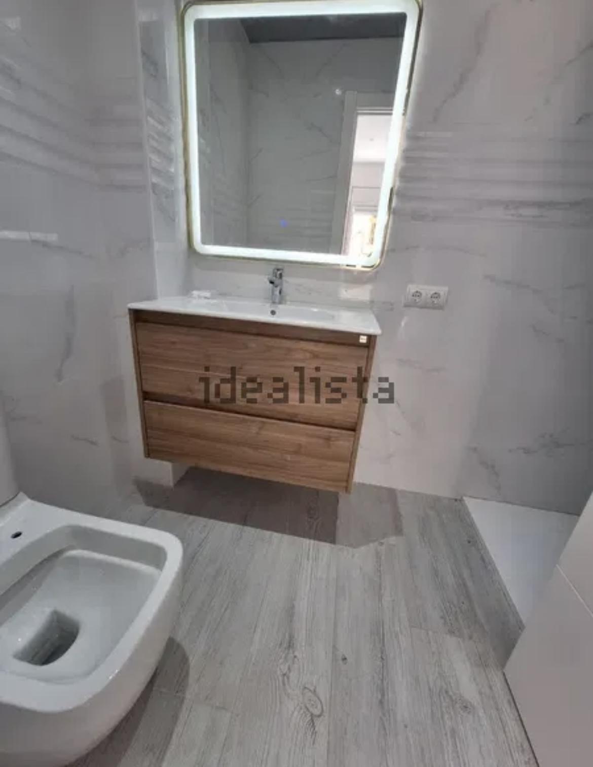 Imagen 6 Piso en venta en Palamós / Pis reformat de 105 m² al centre de Palamós