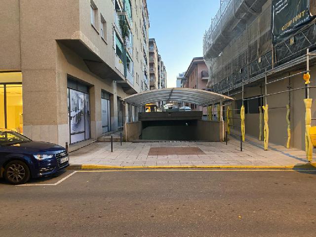 Imagen 2 Inmueble 299824 - Parking Coche en venta en Girona / Plaça de parking gran a Lluis Pericot