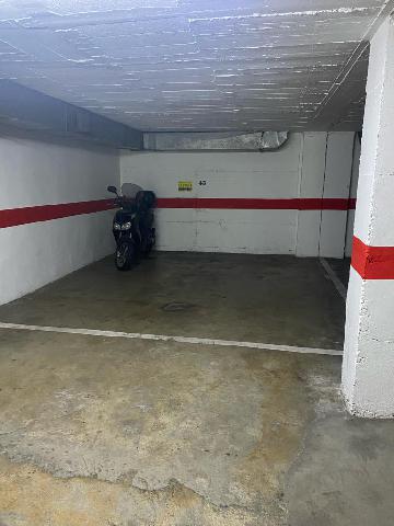 Imagen 1 Inmueble 299824 - Parking Coche en venta en Girona / Plaça de parking gran a Lluis Pericot