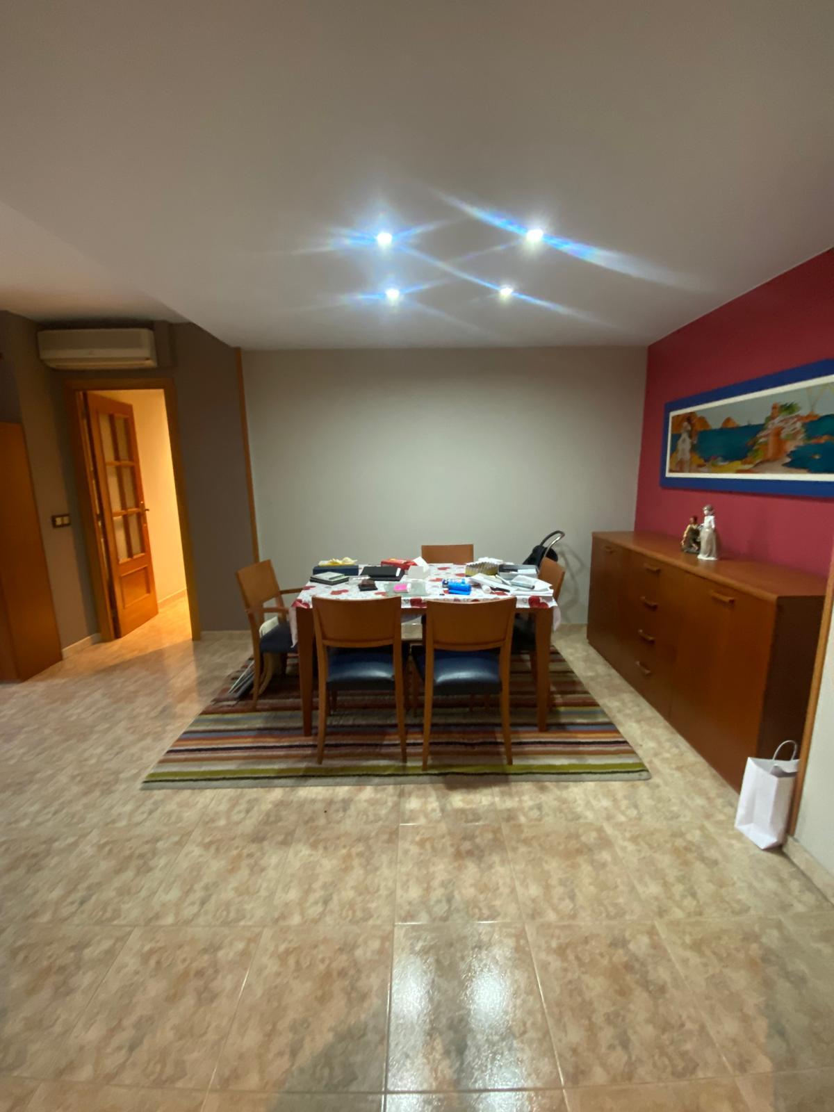 Imagen 2 Piso en venta en Girona / Fantàstic pis de 96m2 al costat de l´Escola del Pla 