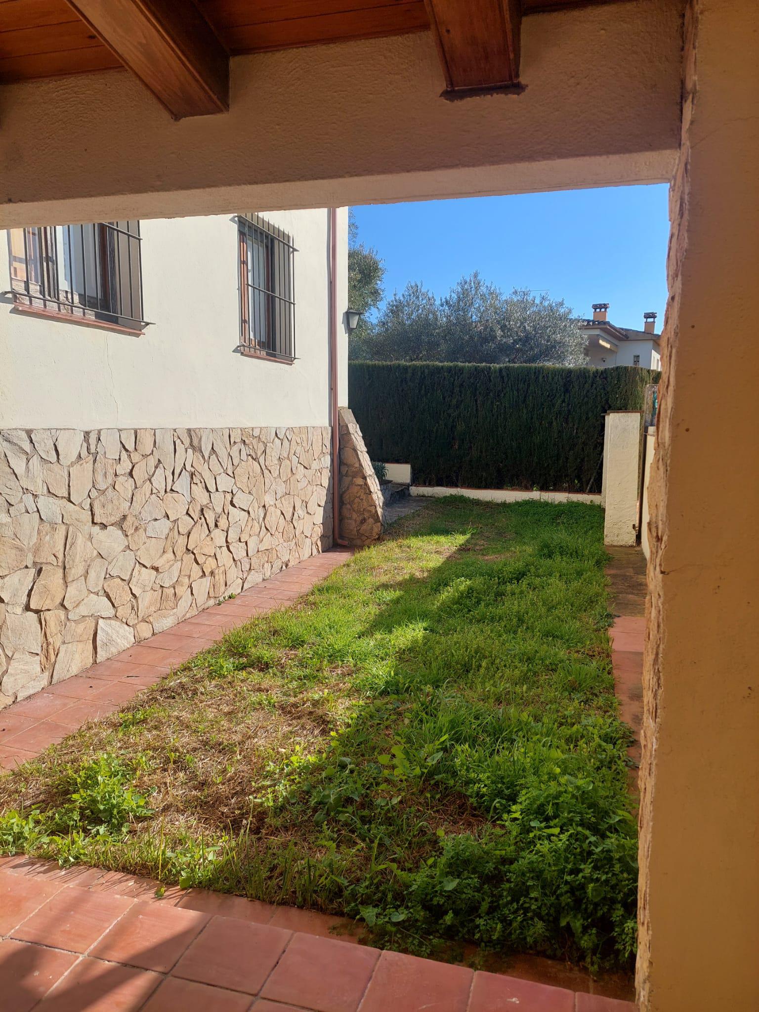 Imagen 2 Casa Aislada en venta en Bisbal D´empordà La / Casa independent de 188 m2 a La Bisbal D´...