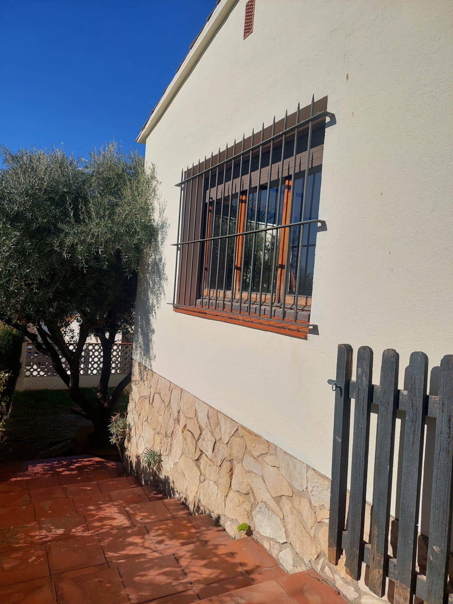 Imagen 10 Casa Aislada en venta en Bisbal D´empordà La / Casa independent de 188 m2 a La Bisbal D´...
