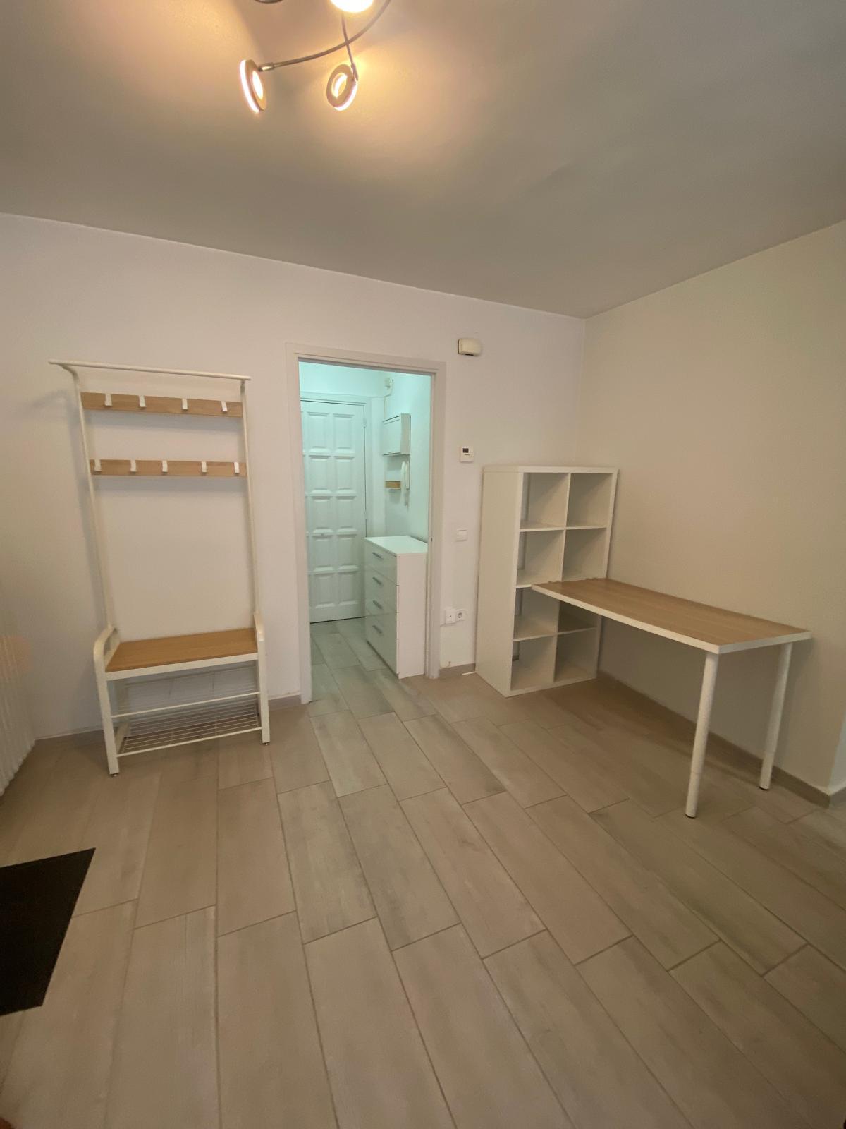 Imagen 2 Piso en alquiler en Girona / Pis totalment reformat i moblat a la zona de l´Eixample 