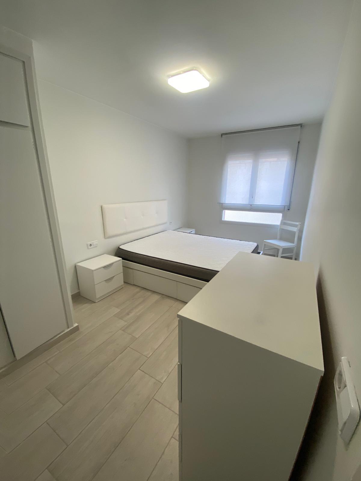 Imagen 8 Piso en alquiler en Girona / Pis totalment reformat i moblat a la zona de l´Eixample 