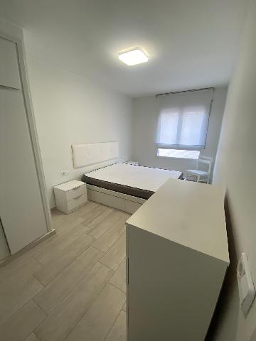 Imagen 8 Inmueble 300120 - Piso en alquiler en Girona / Pis totalment reformat i moblat a la zona de l´Eixample 