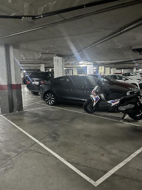 Imagen 1 Inmueble 300566 - Parking Coche en alquiler en Girona / Parking per a cotxe gran-mitjà a l´estaciò