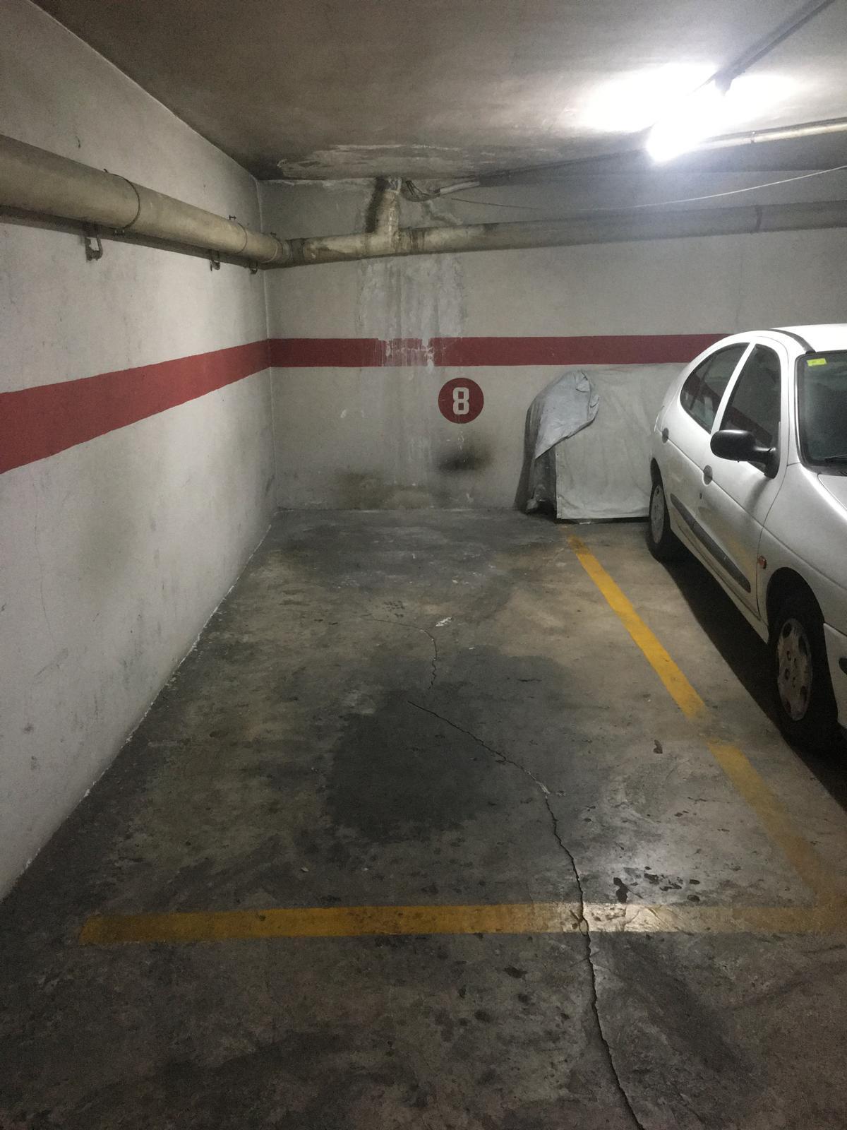 Imagen 1 Parking Coche en alquiler en Girona / Parking en lloguer al costat del Col.legi La Salle