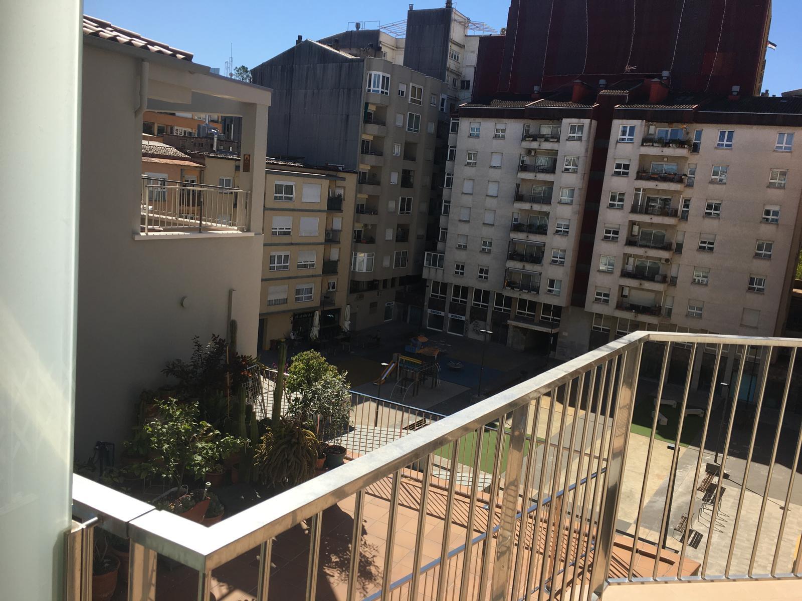 Imagen 16 Piso en alquiler en Girona / Pis de 105m2 al costat del Col.legi Mas Mitjà