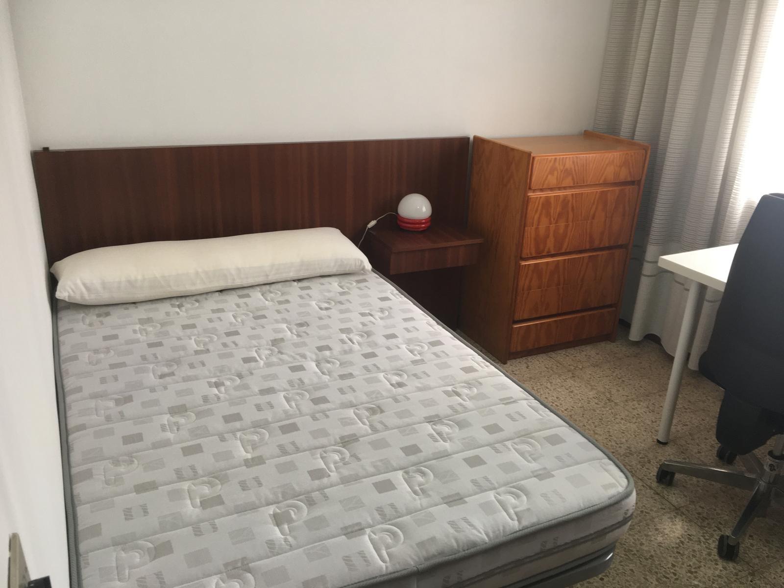 Imagen 20 Piso en alquiler en Girona / Pis de 105m2 al costat del Col.legi Mas Mitjà