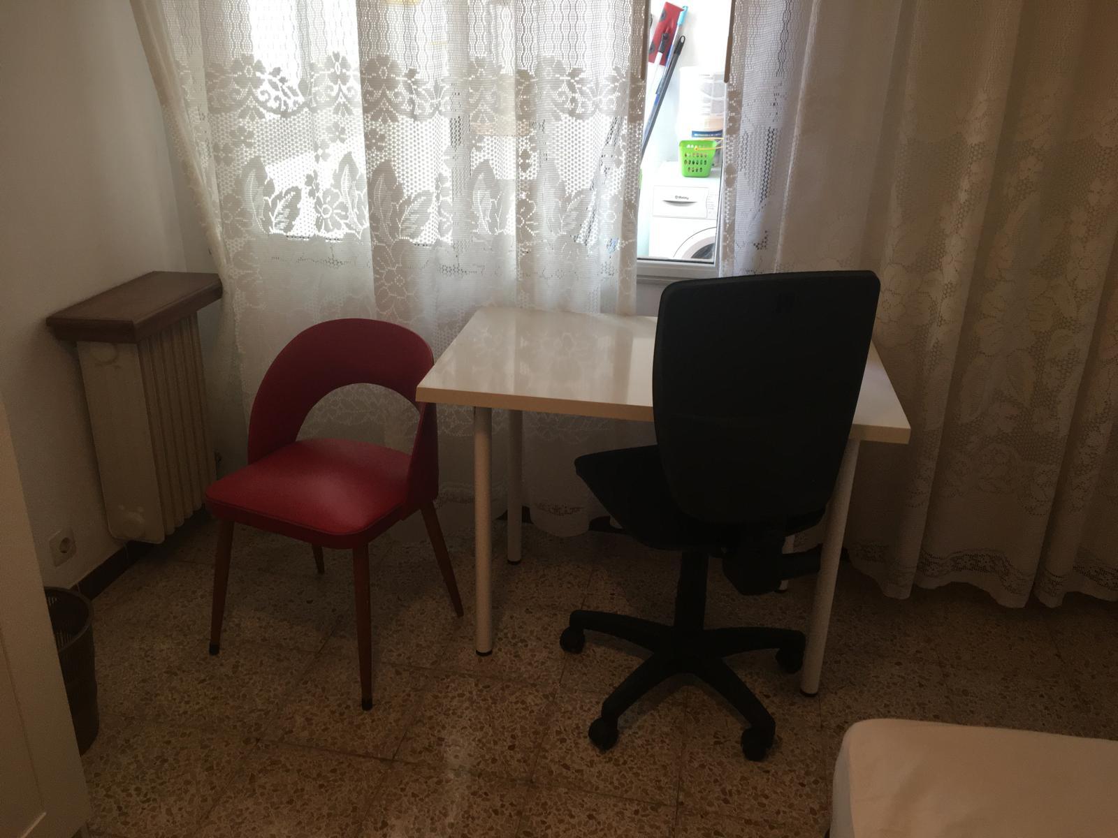 Imagen 25 Piso en alquiler en Girona / Pis de 105m2 al costat del Col.legi Mas Mitjà
