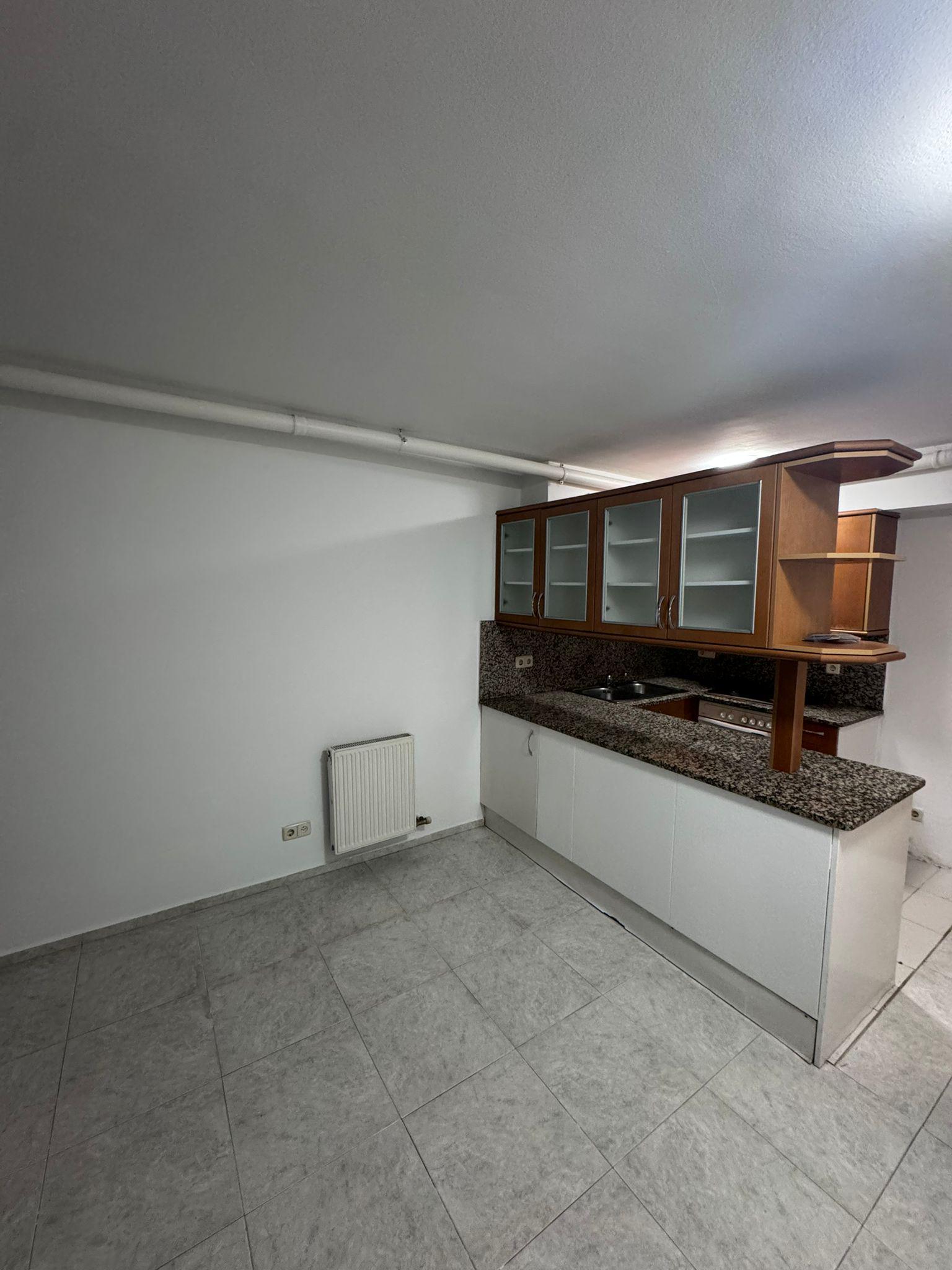 Imagen 2 Piso en alquiler en Girona / Pis de 68m2 al costat del Mercat del Lleo