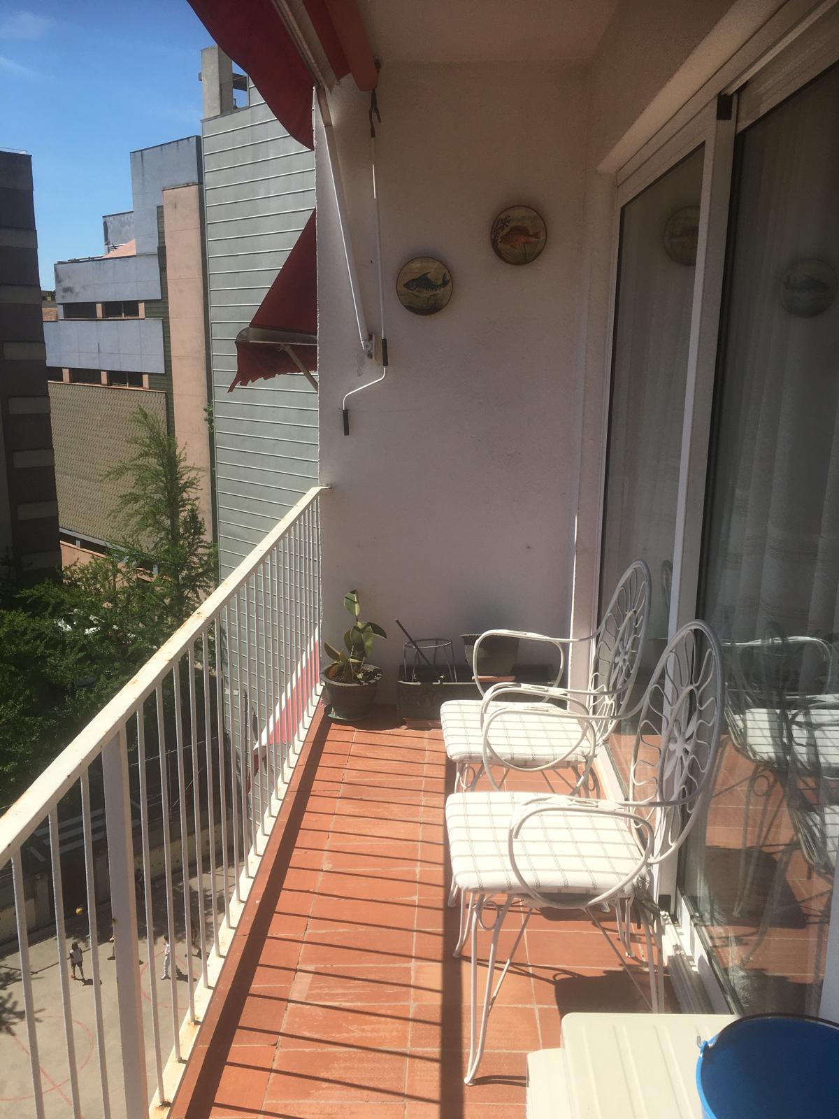 Imagen 3 Piso en venta en Girona / Pis de 106 m2 al costat del Col.legi Mas Mitjà
