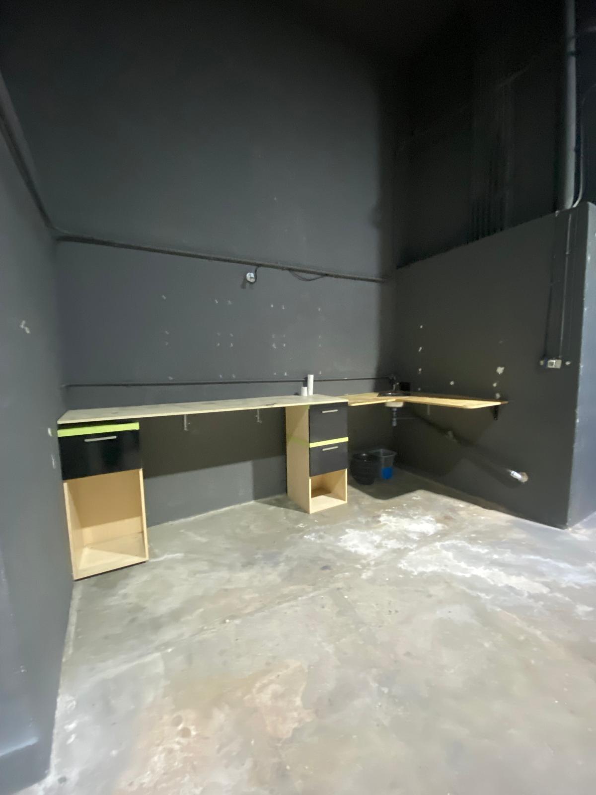 Imagen 4 Local Comercial en venta en Girona / Local comercial de 87m2 al costat del Corte Ingles 