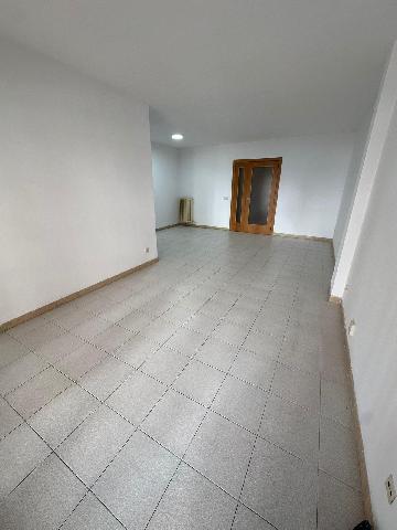Imagen 5 Inmueble 303376 - Piso en alquiler en Girona / Pis de 108 m²  al costat del Col-legi Masmitjà.