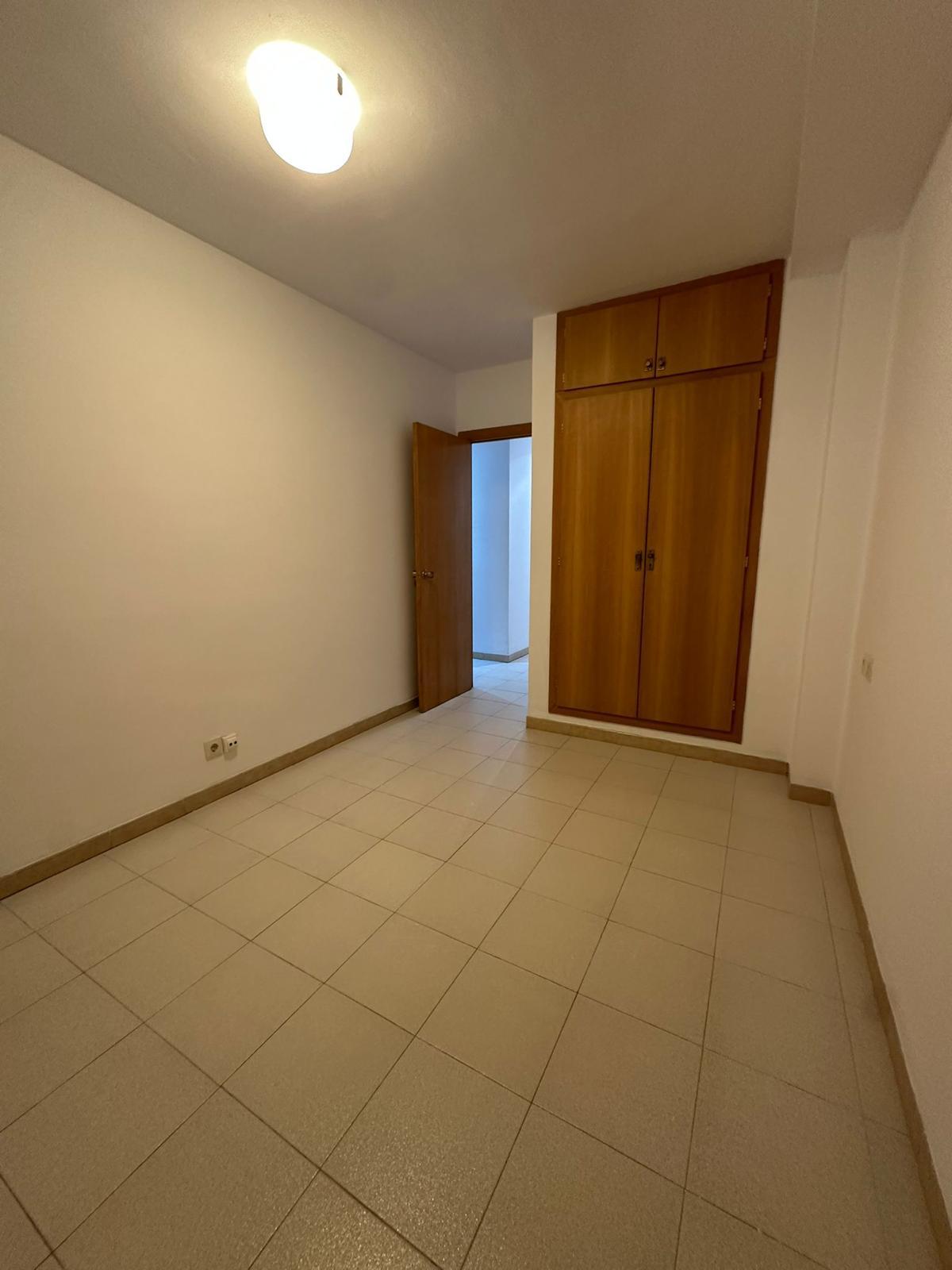 Imagen 11 Piso en alquiler en Girona / Pis de 108 m²  al costat del Col-legi Masmitjà.