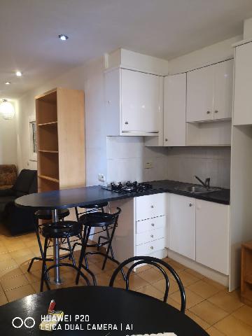 Imagen 2 Inmueble 303385 - Apartamento en alquiler en Girona / Pis centric al costat de la plaça del Mercat del Lleo