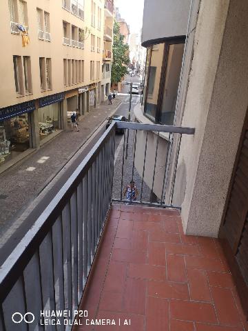 Imagen 4 Inmueble 303385 - Apartamento en alquiler en Girona / Pis centric al costat de la plaça del Mercat del Lleo