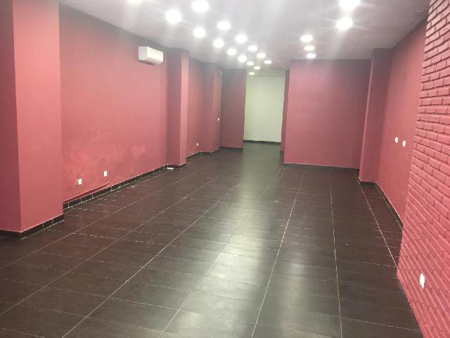 Imagen 2 Inmueble 303997 - Local Comercial en alquiler en Girona / Local diafan de 111 m2 al c/ de la Creu