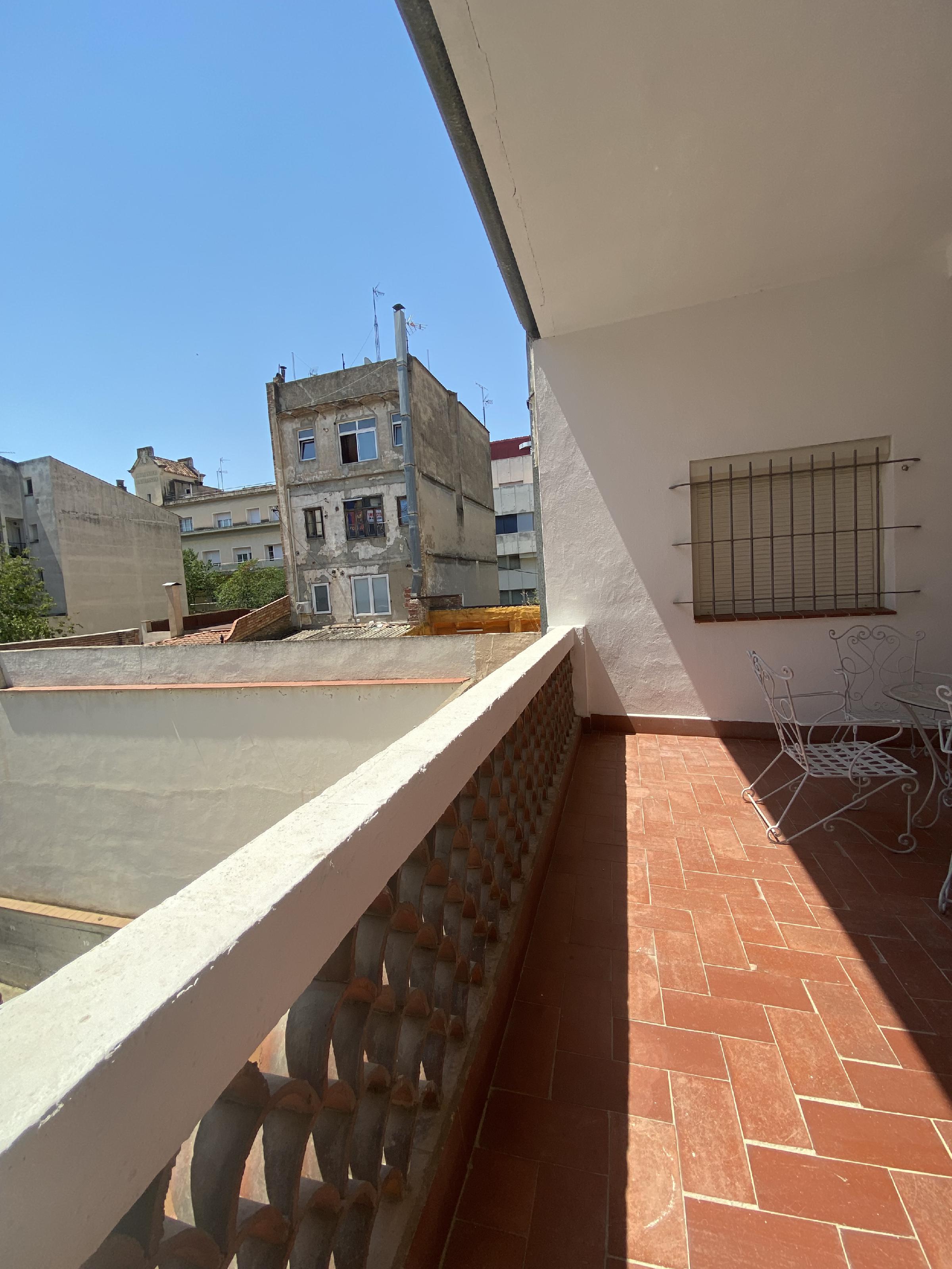 Imagen 6 Piso en alquiler en Girona / Pis reformat de 154m2 al costat del Parc de Vistalegre