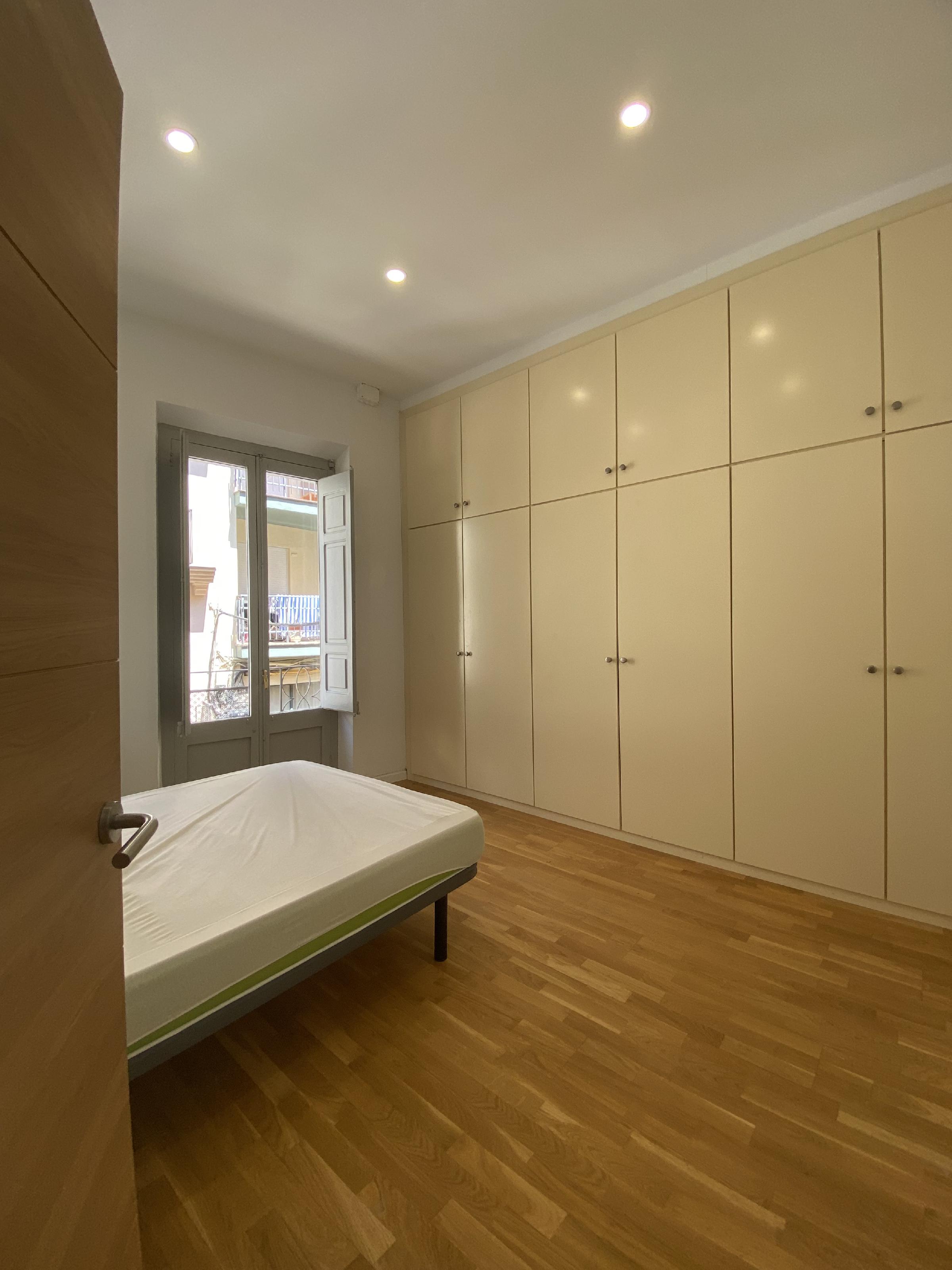 Imagen 13 Piso en alquiler en Girona / Pis reformat de 154m2 al costat del Parc de Vistalegre