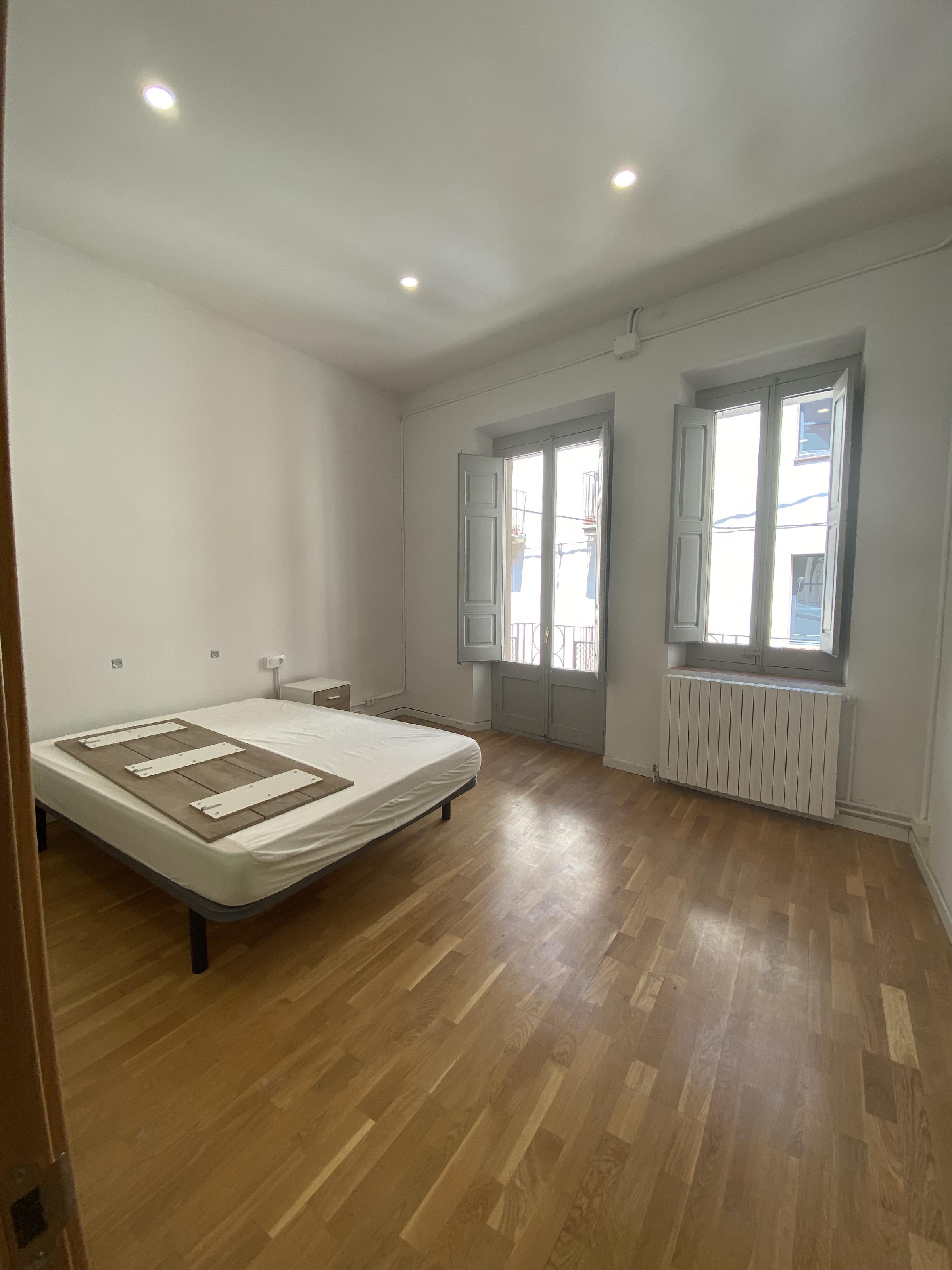 Imagen 22 Piso en alquiler en Girona / Pis reformat de 154m2 al costat del Parc de Vistalegre