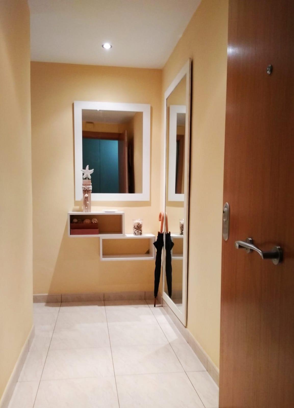 Imagen 2 Piso en alquiler en Girona / Pis de 76 m2 ideal per estudiants a Montilivi