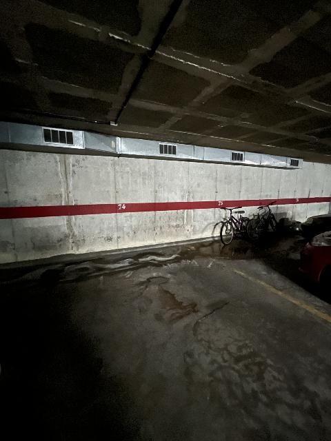 Imagen 3 Inmueble 304430 - Parking Coche en alquiler en Girona / Parking de cotxe mitjà- gran zona de l´Escola d´Idiomes
