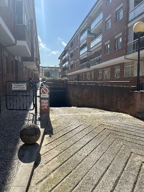 Imagen 9 Inmueble 304430 - Parking Coche en alquiler en Girona / Parking de cotxe mitjà- gran zona de l´Escola d´Idiomes