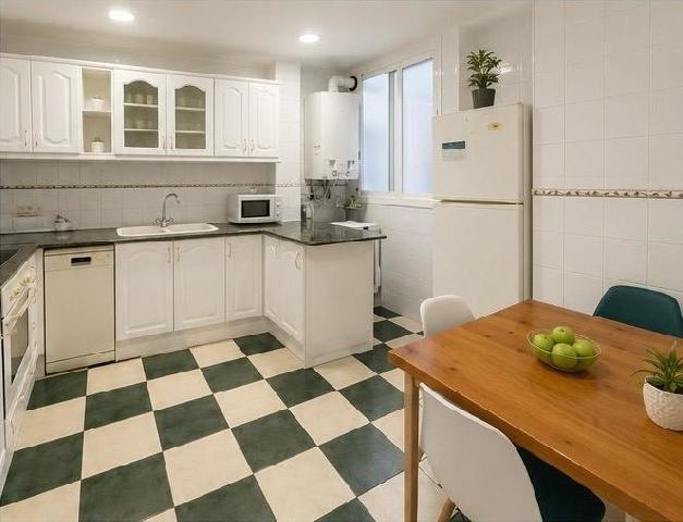 Imagen 3 Inmueble 304598 - Piso en venta en Girona / Pis de 91m2 al costat de l´estacio de tren i bus