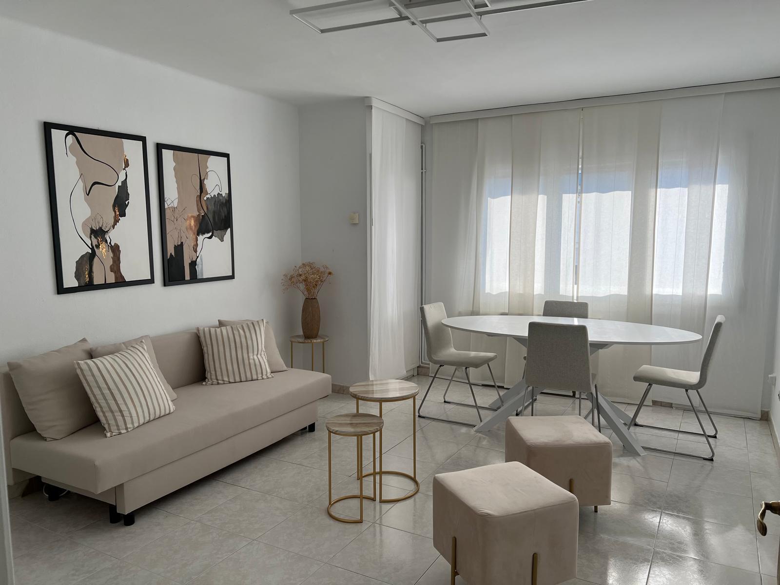 Imagen 1 Piso en venta en Girona / Pis de 66m2 a prop de l´estació de tren - bus de Girona