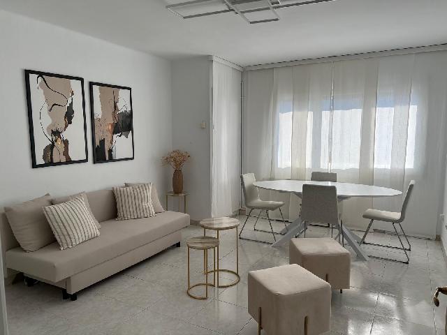 Imagen 1 Inmueble 304721 - Piso en venta en Girona / Pis de 66m2 a prop de l´estació de tren - bus de Girona