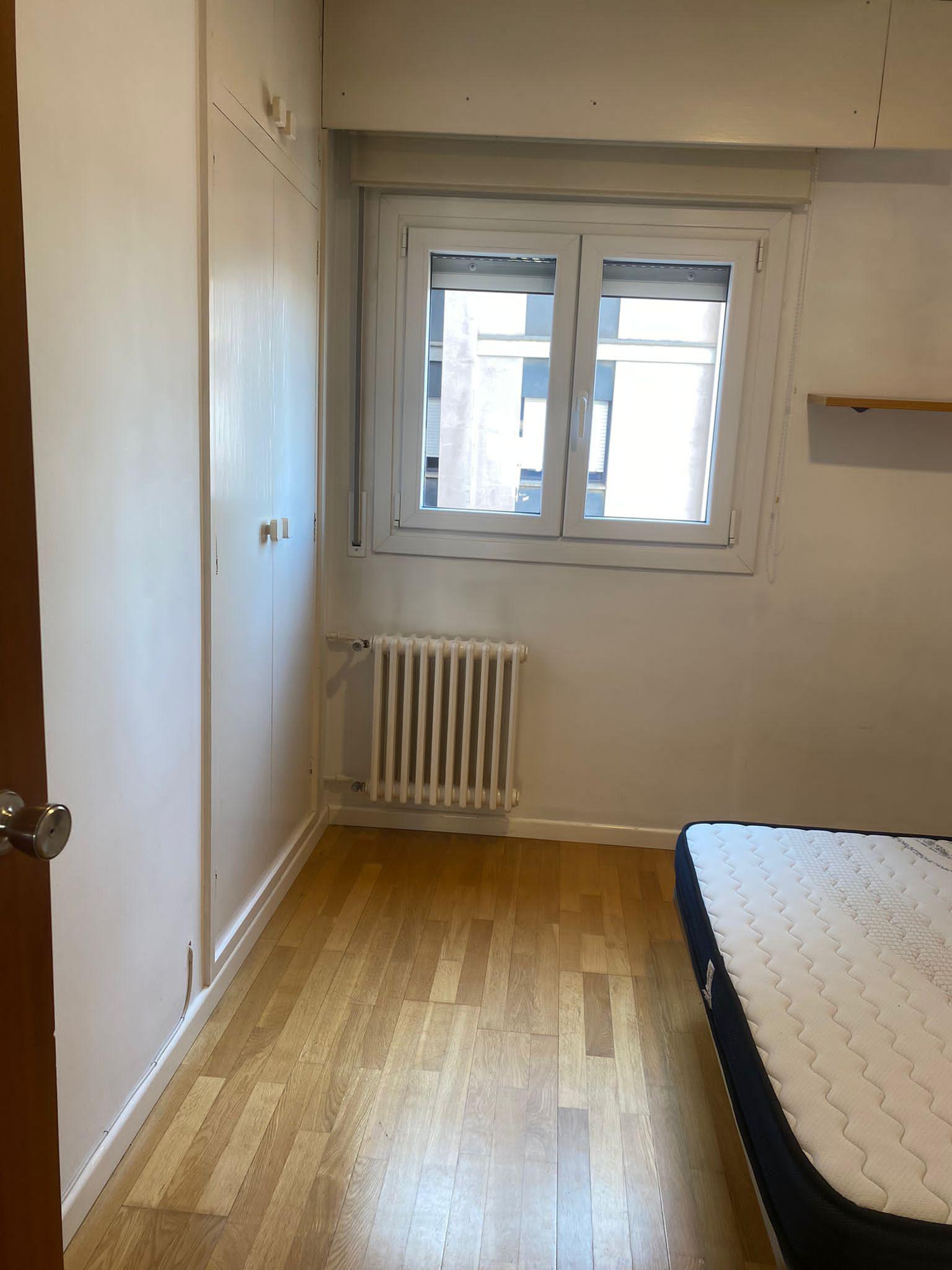 Imagen 12 Piso en alquiler en Girona / Habitacions grans en lloguer per estudiants al centre 