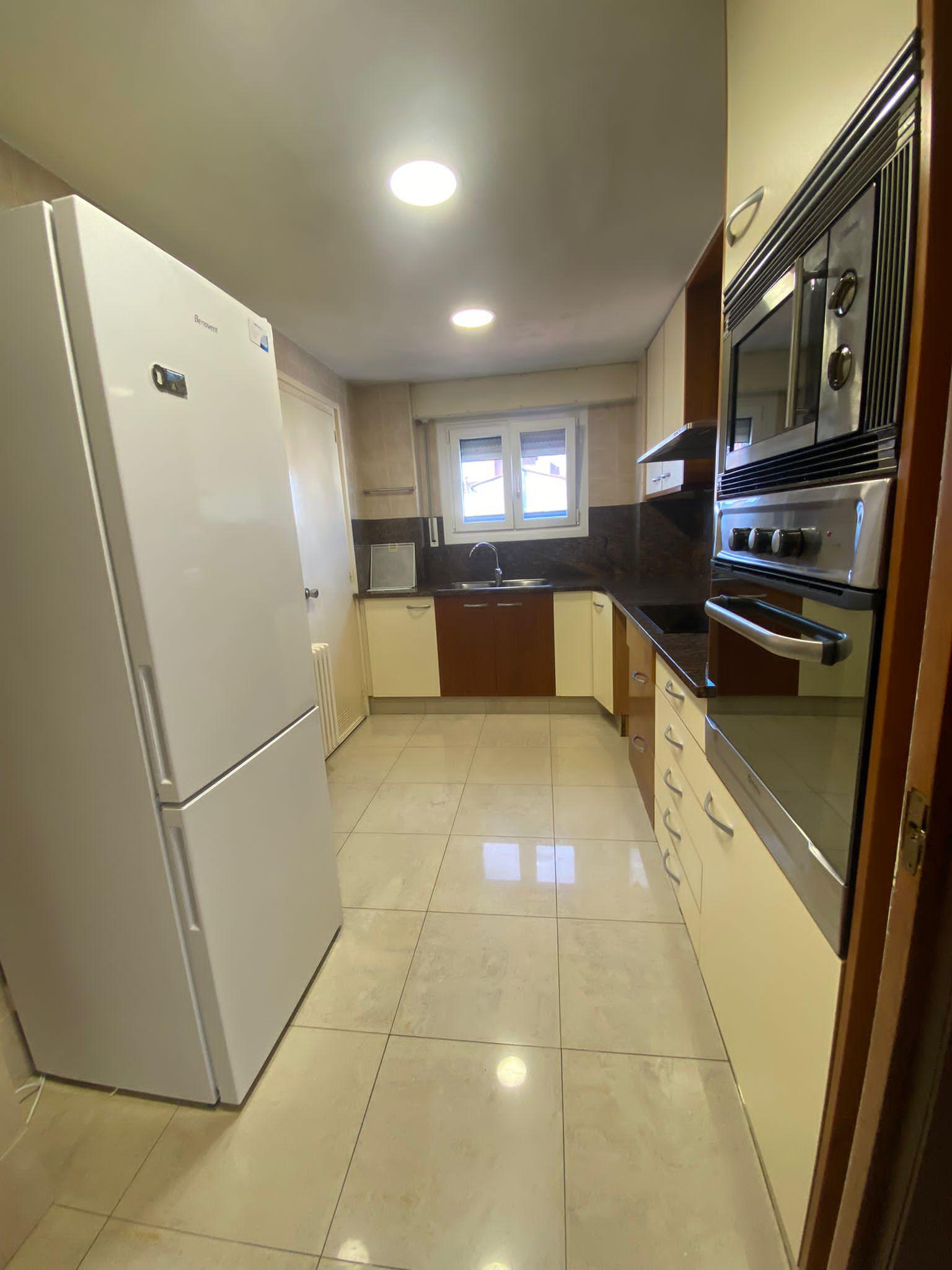Imagen 7 Piso en alquiler en Girona / Habitacions grans en lloguer per estudiants al centre 