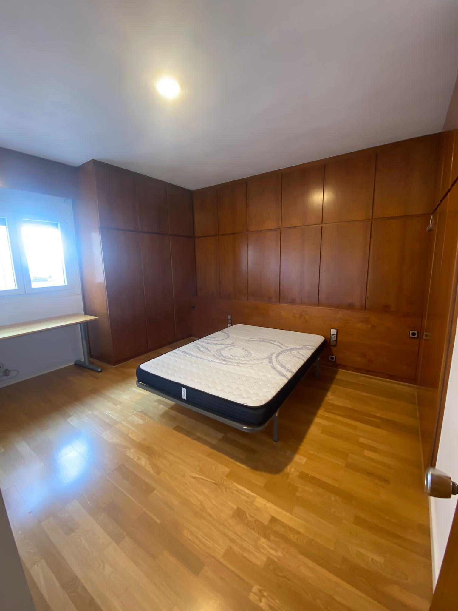 Imagen 16 Piso en alquiler en Girona / Habitacions grans en lloguer per estudiants al centre 