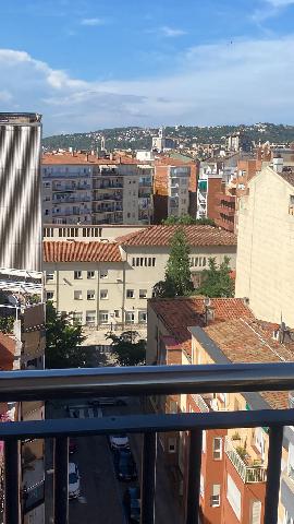 Imagen 2 Inmueble 304823 - Piso en alquiler en Girona / Habitacions grans en lloguer per estudiants al centre 