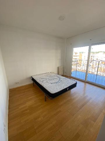 Imagen 10 Inmueble 304823 - Piso en alquiler en Girona / Habitacions grans en lloguer per estudiants al centre 