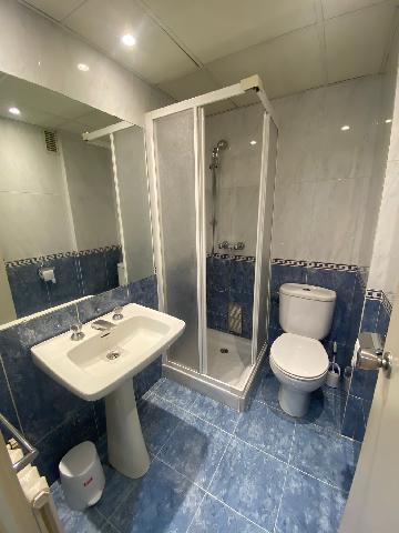 Imagen 17 Inmueble 304823 - Piso en alquiler en Girona / Habitacions grans en lloguer per estudiants al centre 