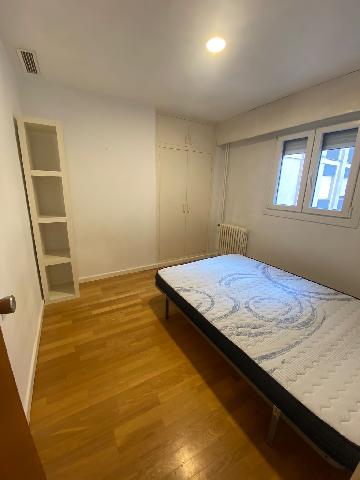 Imagen 18 Inmueble 304823 - Piso en alquiler en Girona / Habitacions grans en lloguer per estudiants al centre 